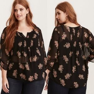Torrid Chiffon Pintuck Floral Top Size 3